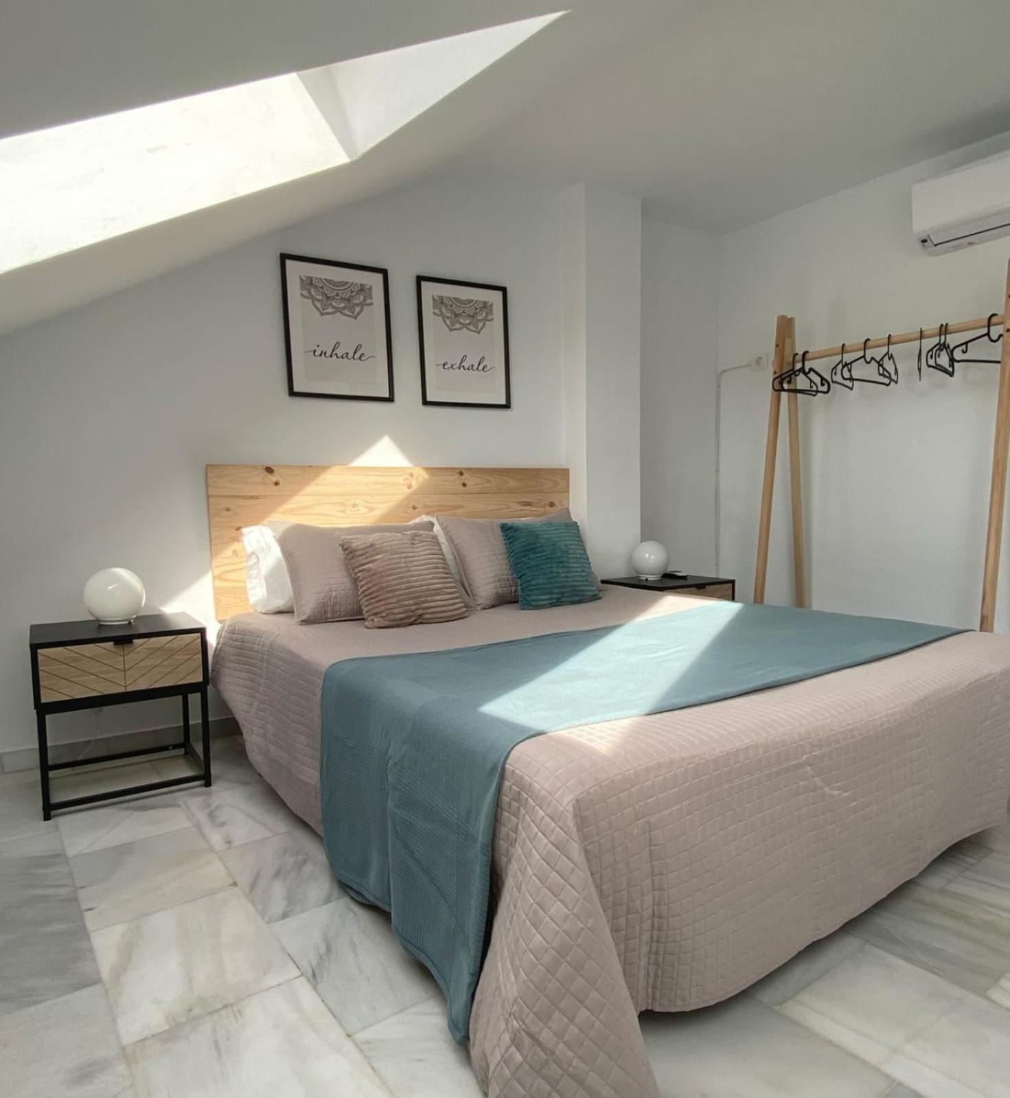 Mandala Attic Apartment มาลากา ภายนอก รูปภาพ