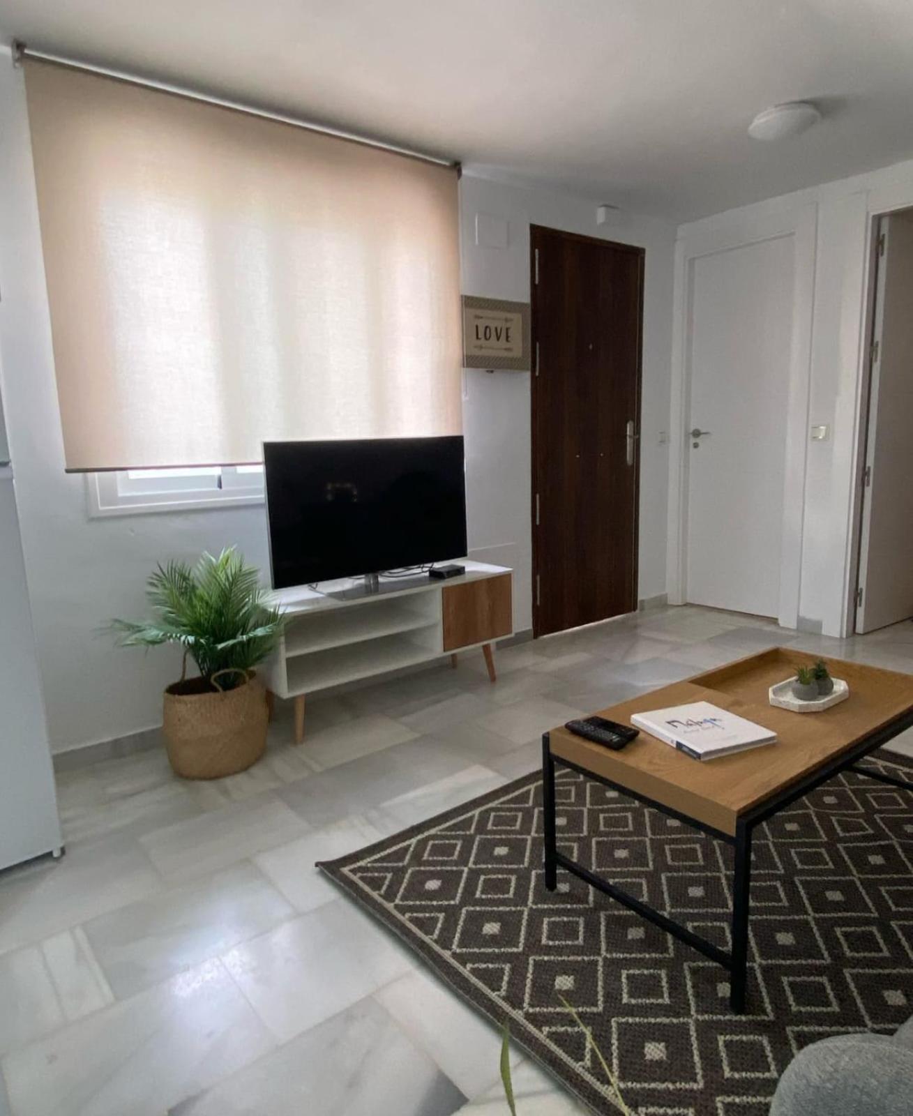 Mandala Attic Apartment มาลากา ภายนอก รูปภาพ