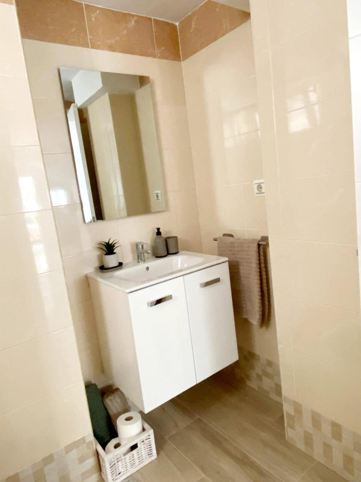 Mandala Attic Apartment มาลากา ภายนอก รูปภาพ